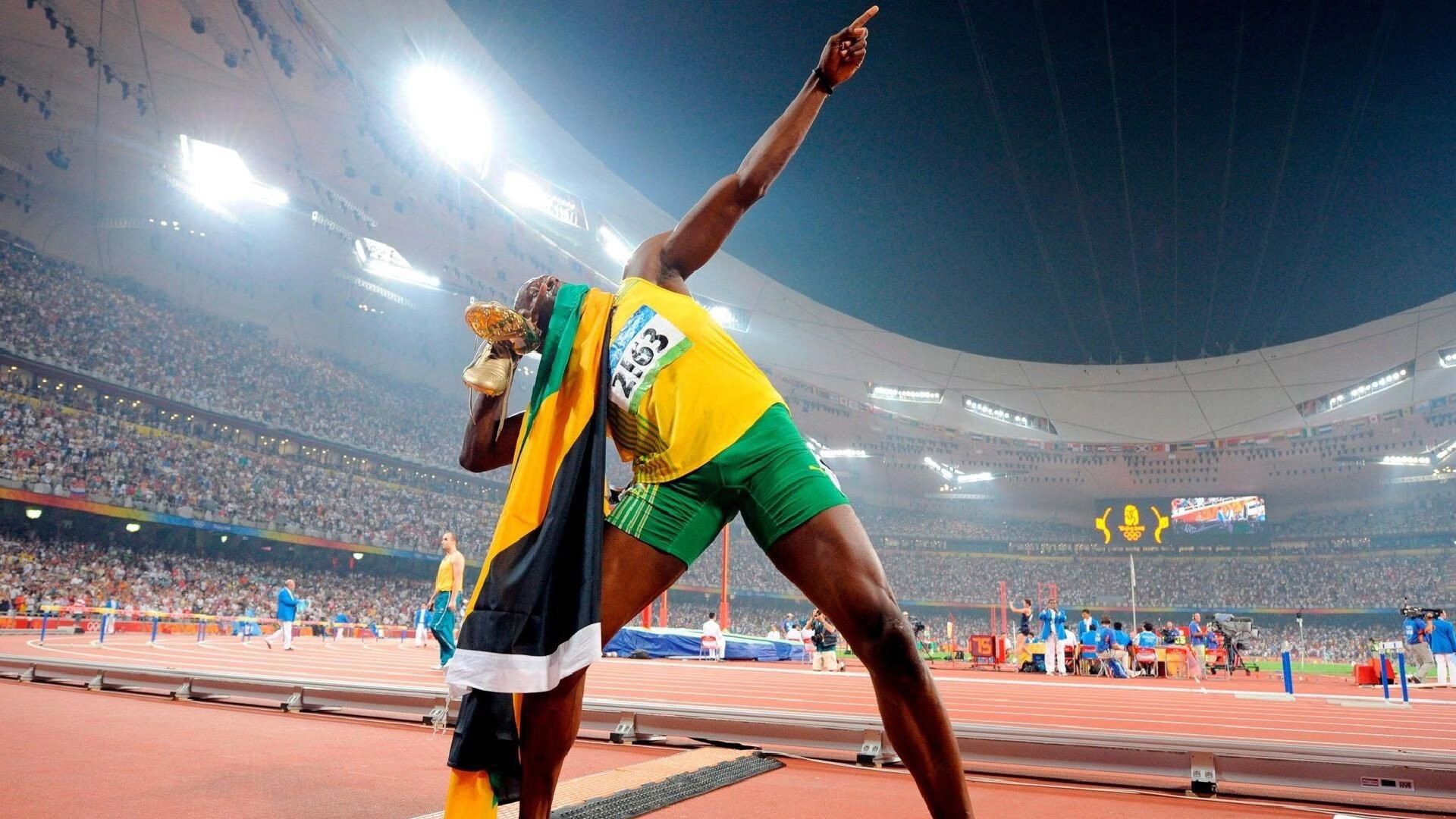 Jiuyou-未来足球：场馆融入智慧空气净化系统，打造绿色健康环境，创意足球场馆